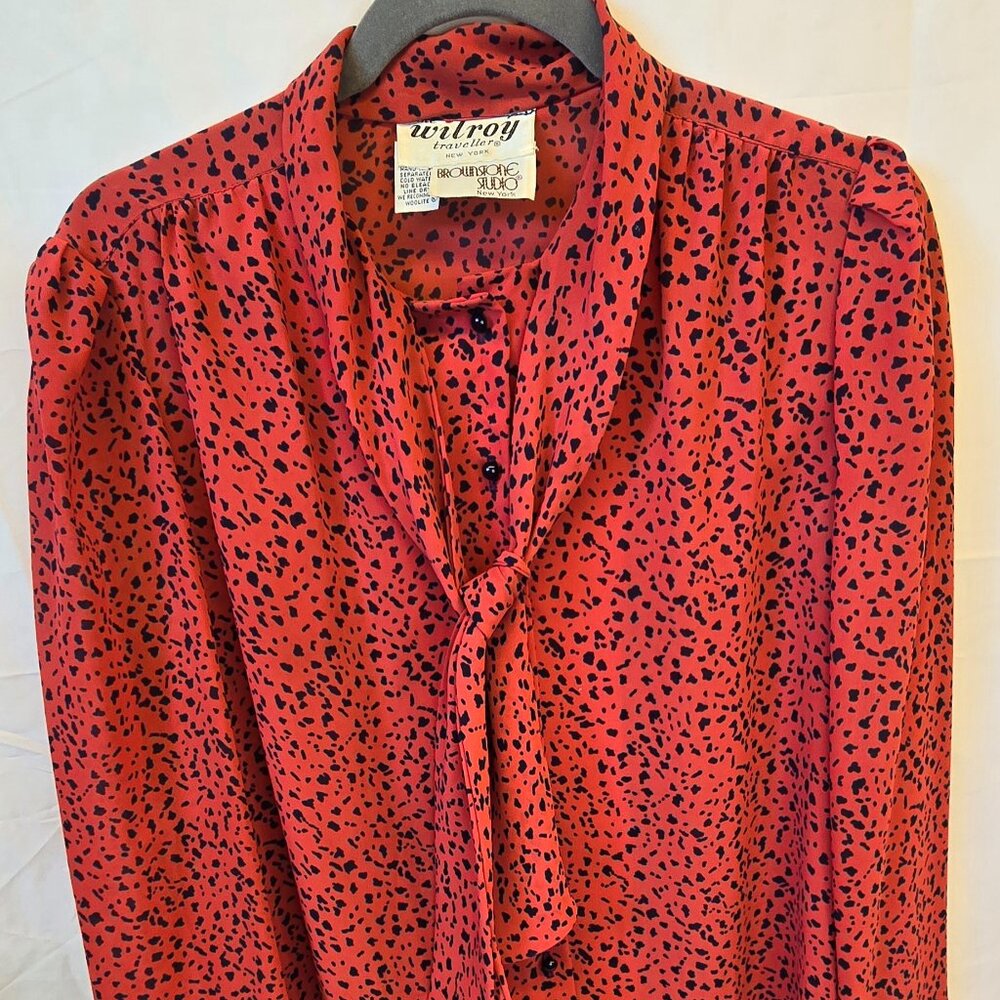 Vintage The Wilory Traveller Red & Black Blouse, Size L-XL, Neck Tie